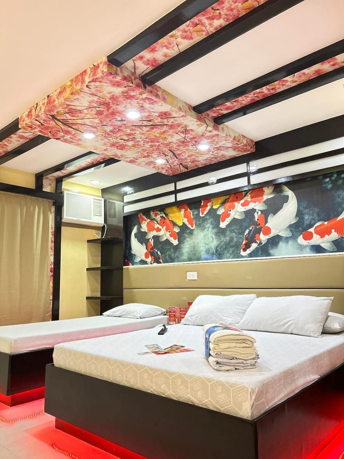 Hotel Sogo Sta Rosa Санта-Роса Экстерьер фото